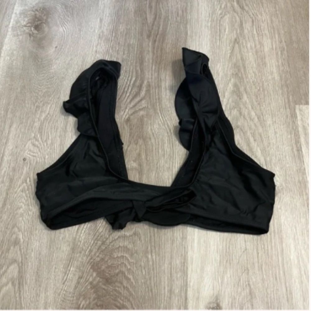 Missguided Black Ruffle Swimsuit Top - Picture 4 of 6